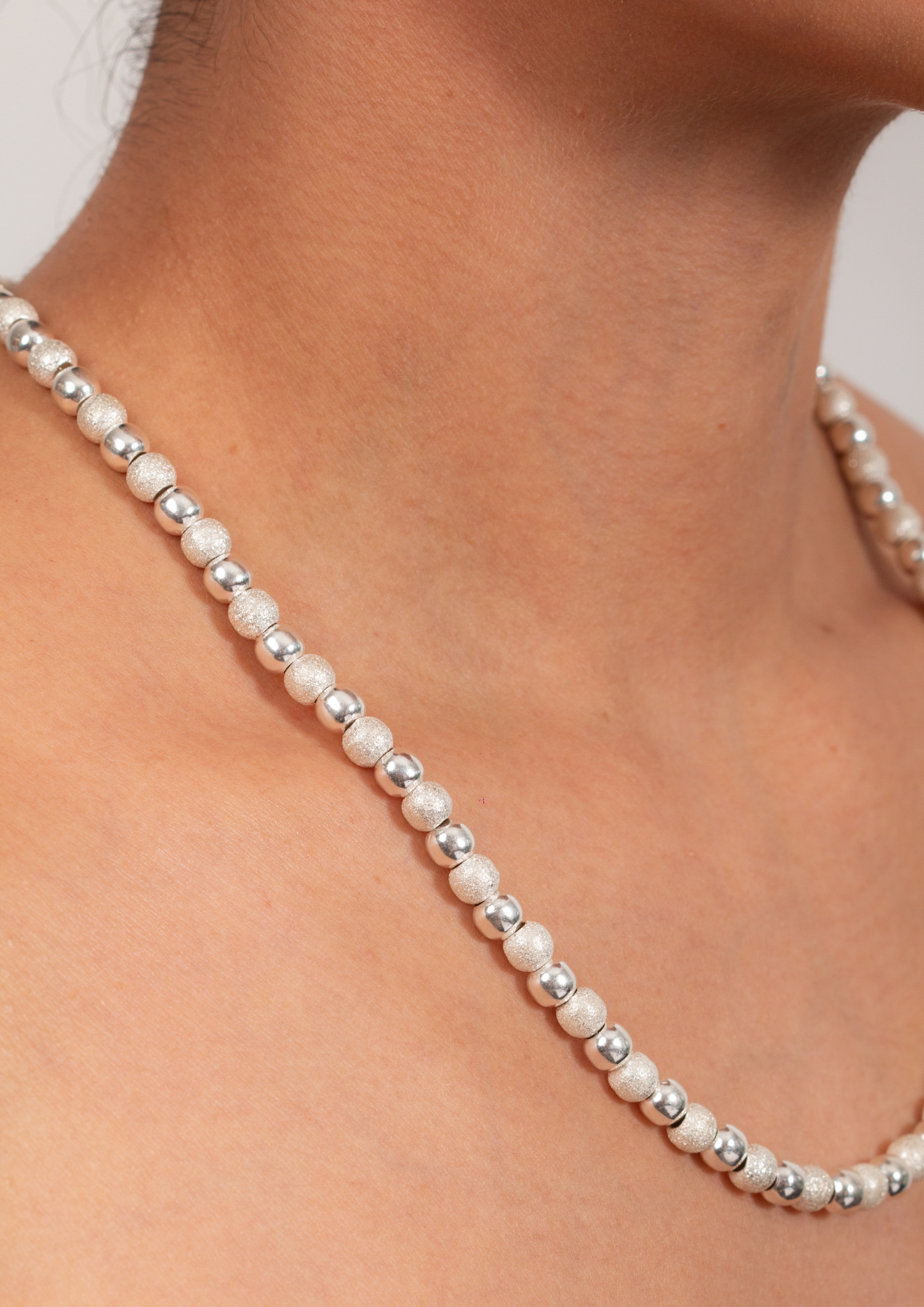 Collar de Plata 925 con Esferas Mate y Pulidas