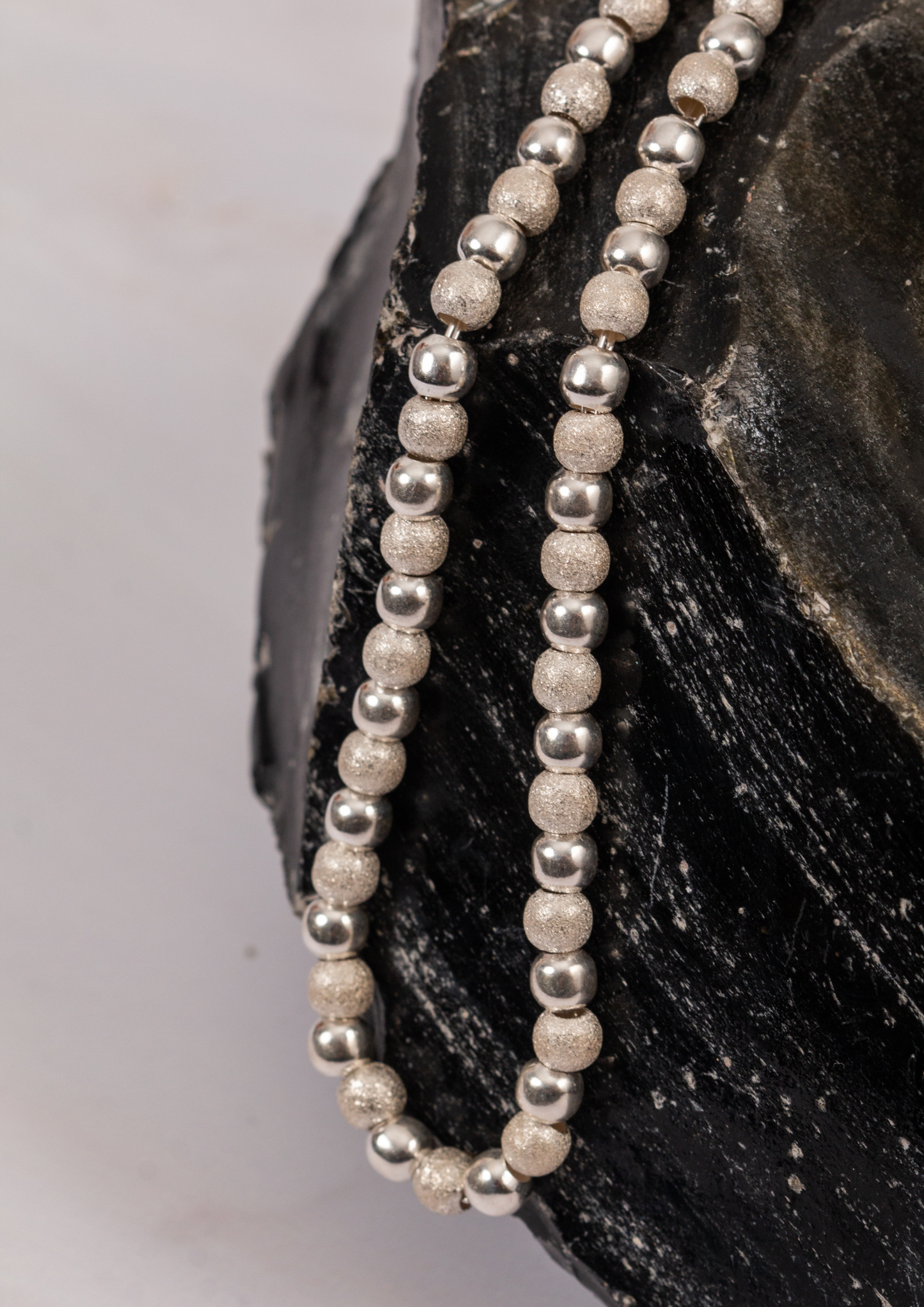 Collar de Plata 925 con Esferas Mate y Pulidas