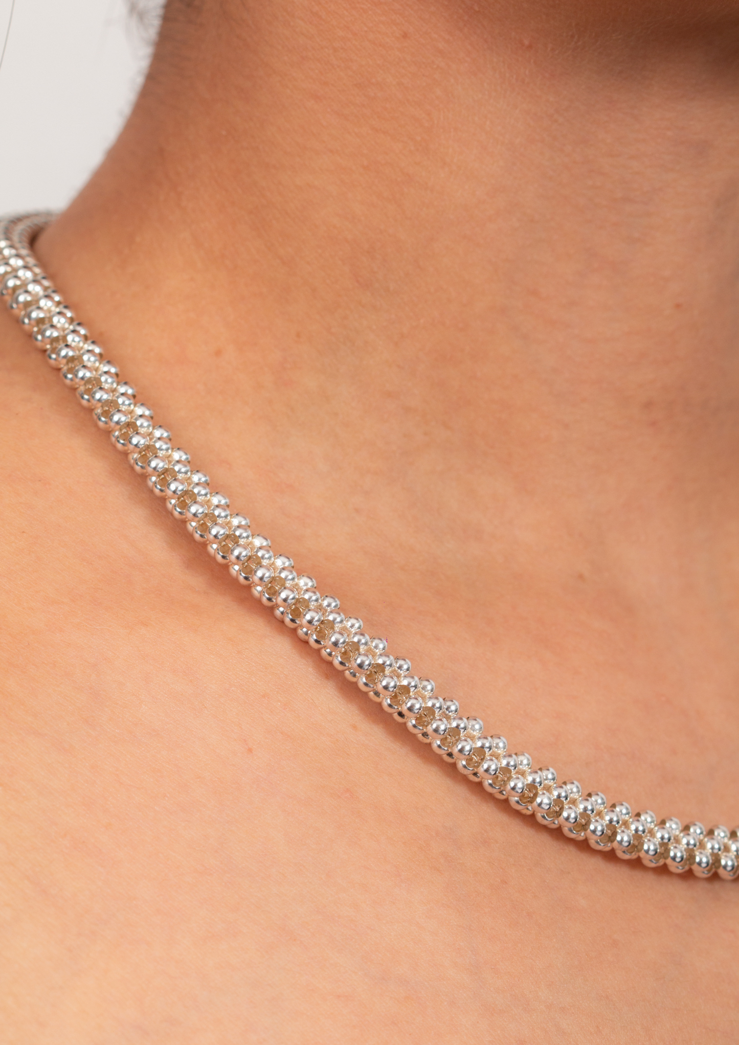 Collar de Plata 925 – Tejido de Cuentas Doble (Estilo Malla)