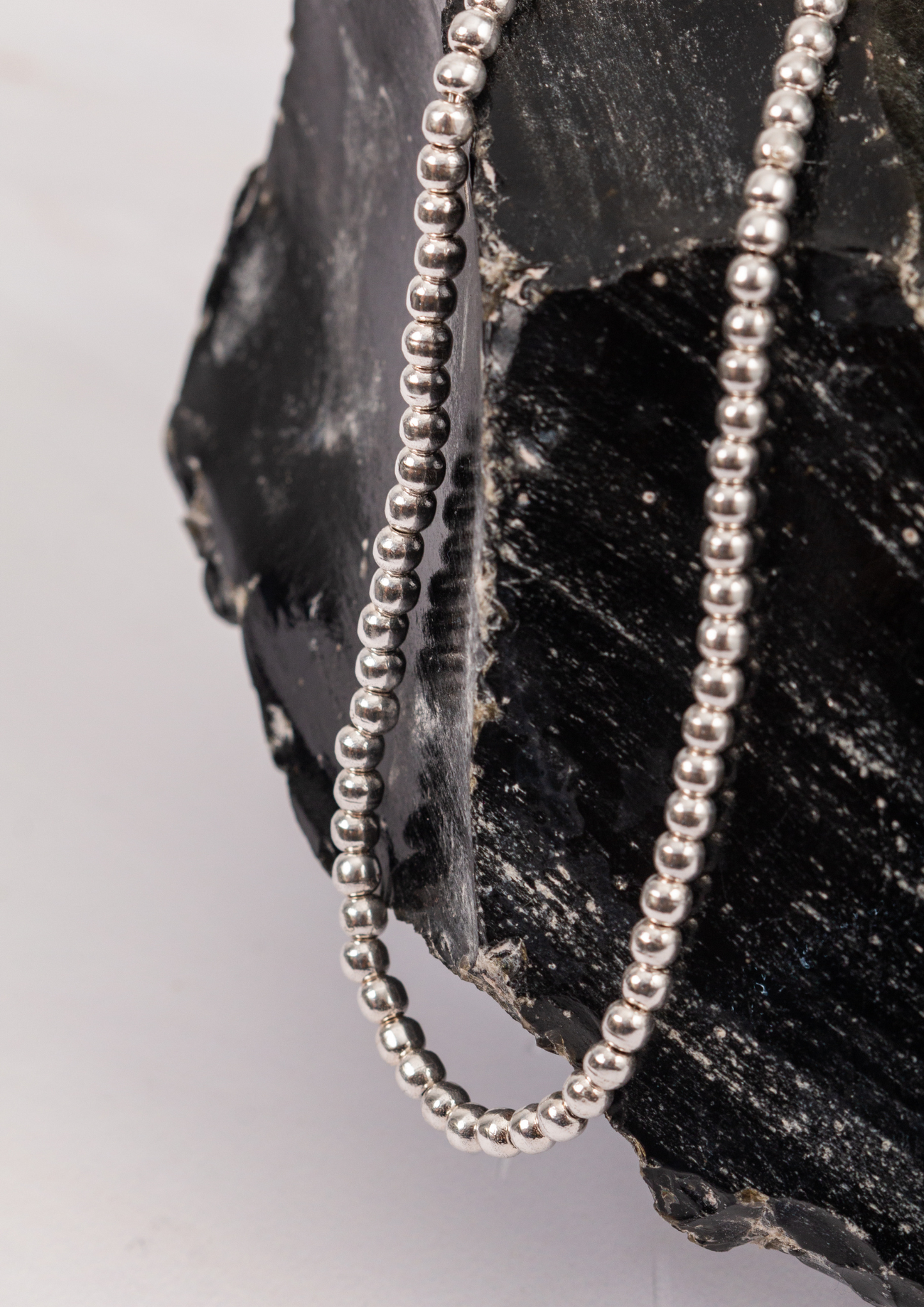 Collar de Plata 925 – Línea de Esferas Pulidas