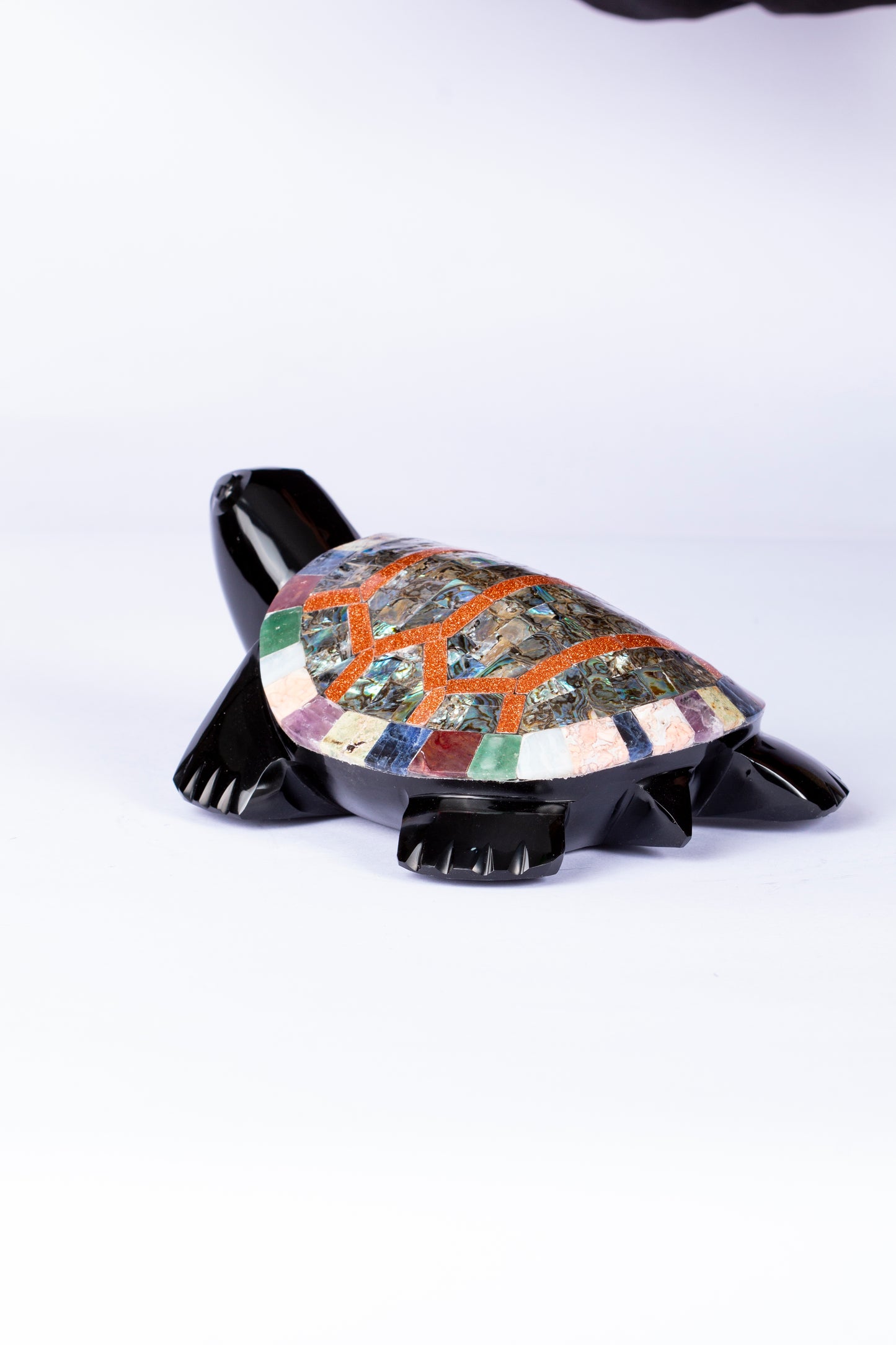 "La Tortuga de Obsidiana: Sabiduría y Protección Ancestral 🐢✨"