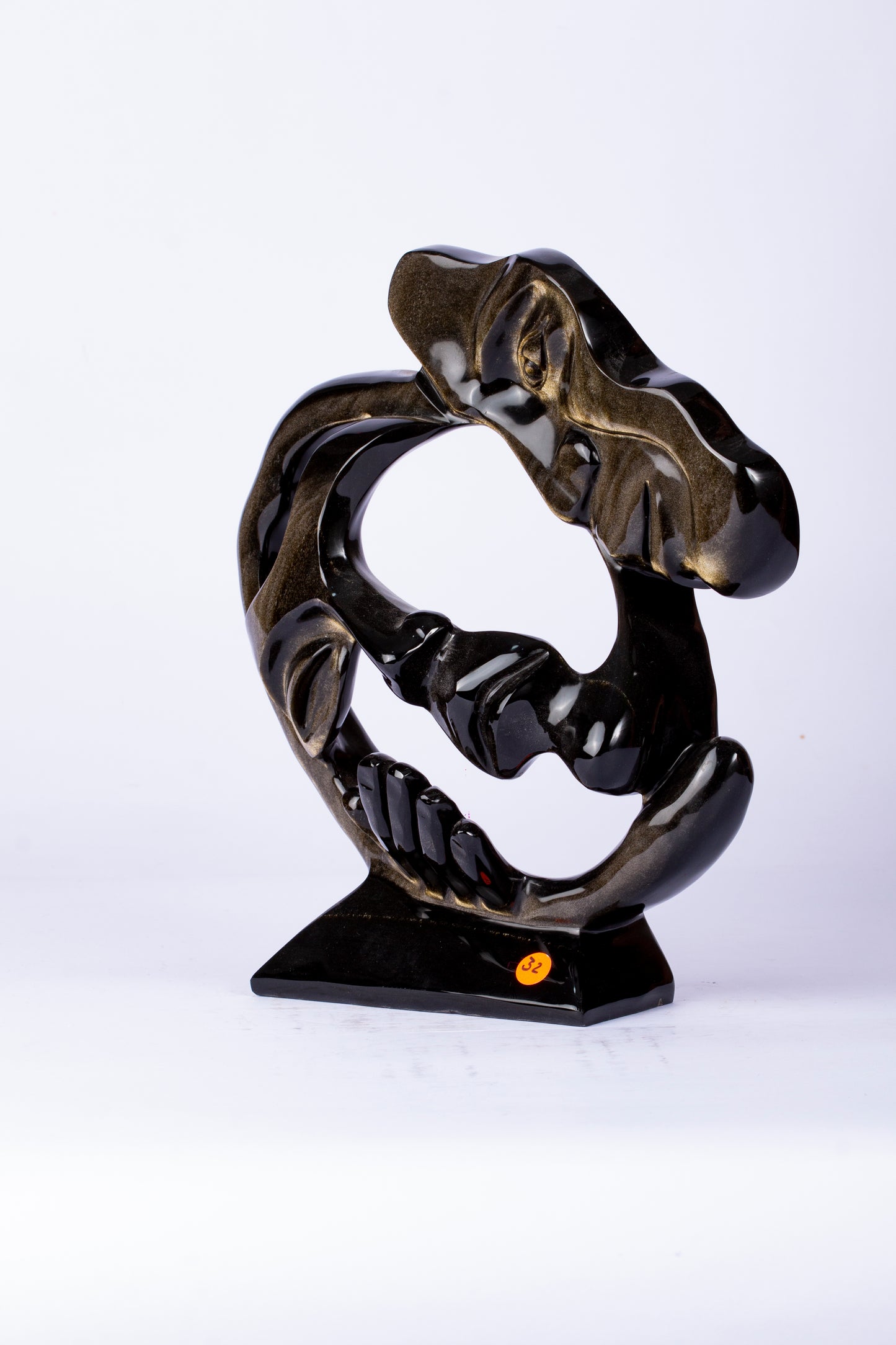 Amor Eterno – Escultura en Obsidiana Pulida