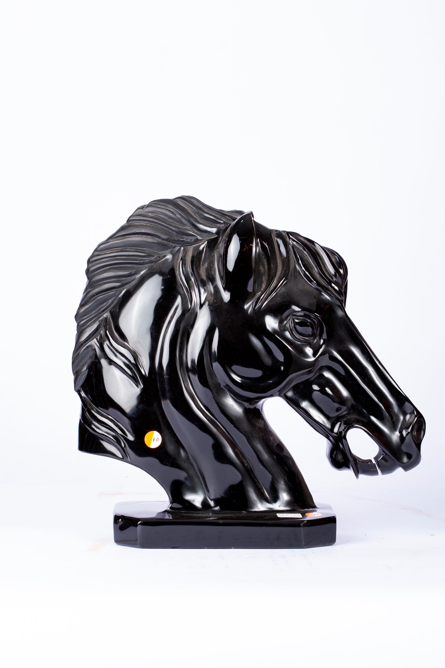 "Espíritu Salvaje" – Cabeza de Caballo en Obsidiana Negra