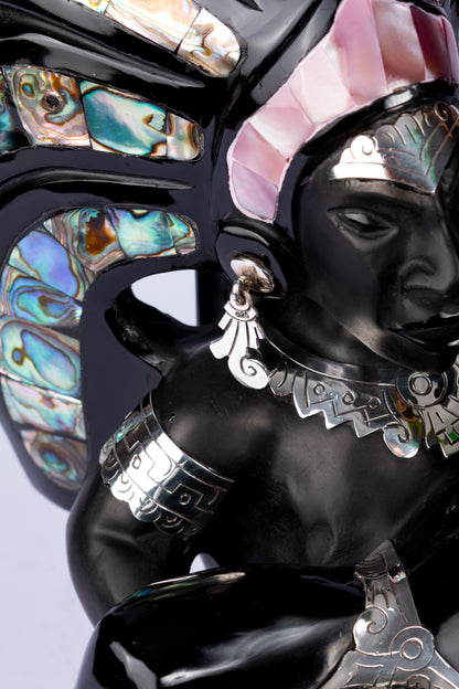 Leyenda en Obsidiana: Amor, Honor y Eternidad
