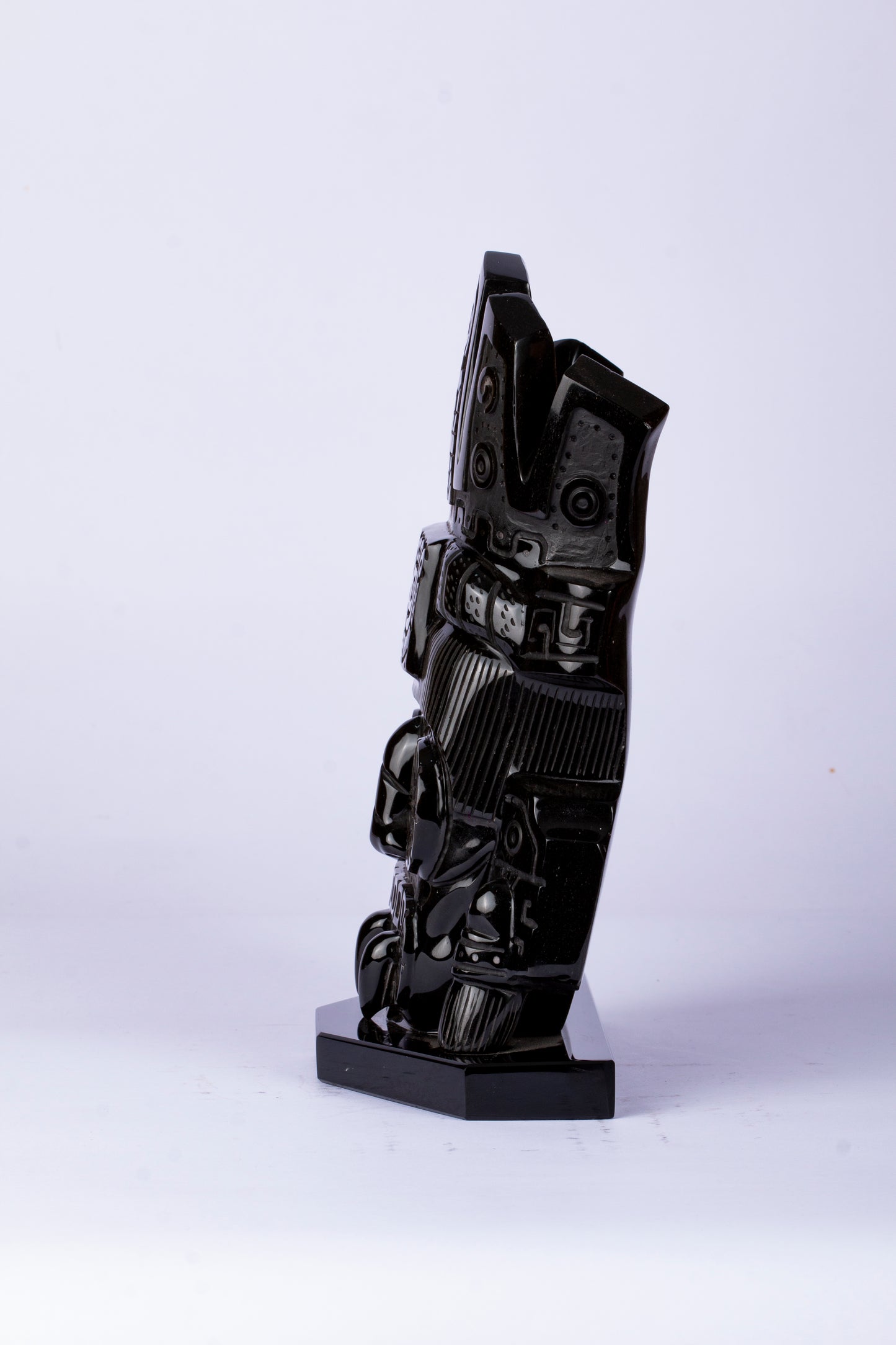 Máscara de Tezcatlipoca tallada en Obsidiana Dorada
