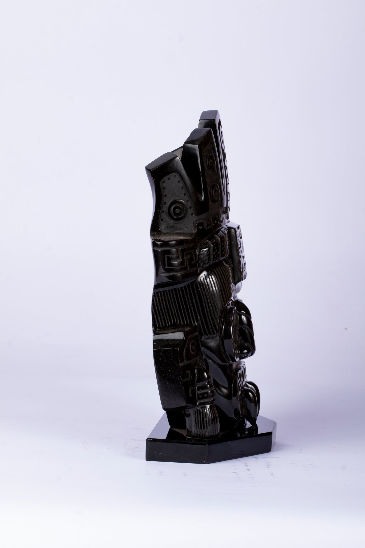 Máscara de Tezcatlipoca tallada en Obsidiana Dorada