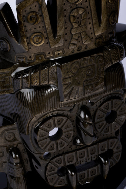 Máscara de Tezcatlipoca tallada en Obsidiana Dorada