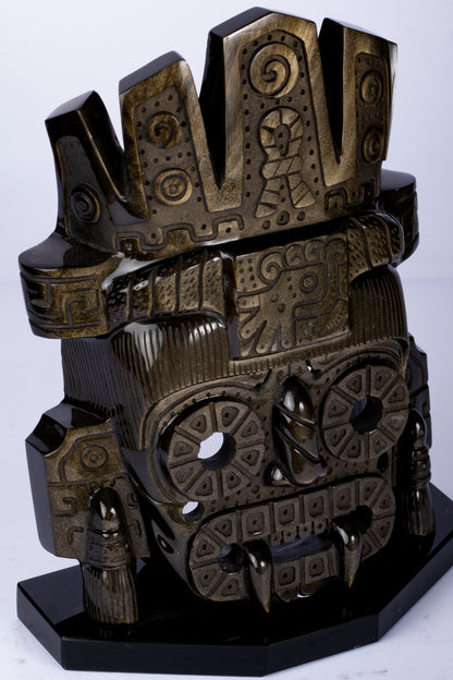 Máscara de Tezcatlipoca tallada en Obsidiana Dorada