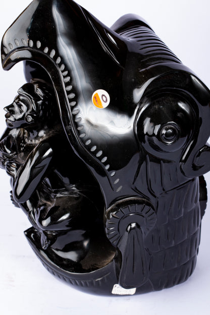 Guerrero Interior – Figura en Obsidiana dentro de Concha Espiritual