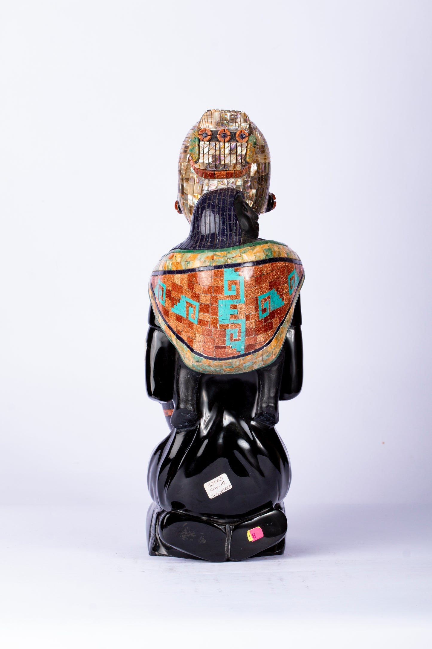 Mujer con Cántaro – Escultura en Obsidiana con Incrustaciones