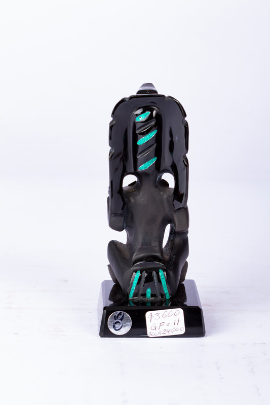 Figura de Guerrero Mesoamericano con Tocador de Jaguar